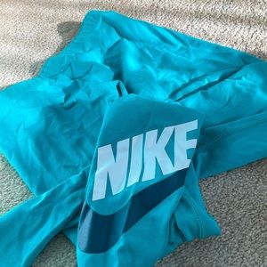 💸Teal Blue Nike leggings size SP 💙 NWOT